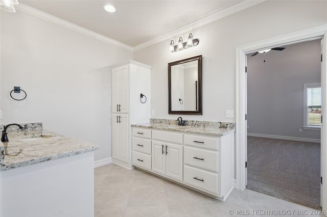 8167 S White Fang Court, Broken Arrow, OK 74014