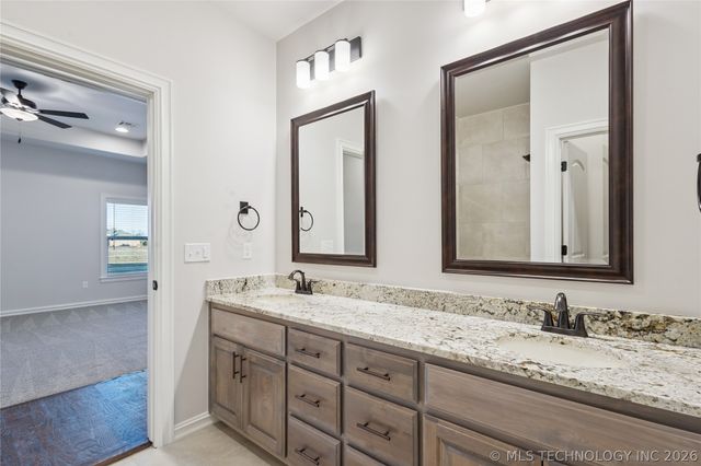 8167 S White Fang Court, Broken Arrow, OK 74014