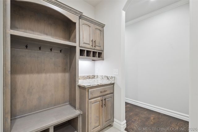 8167 S White Fang Court, Broken Arrow, OK 74014