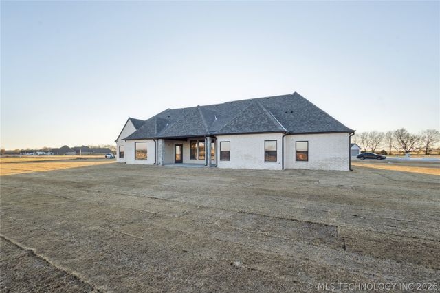 8167 S White Fang Court, Broken Arrow, OK 74014