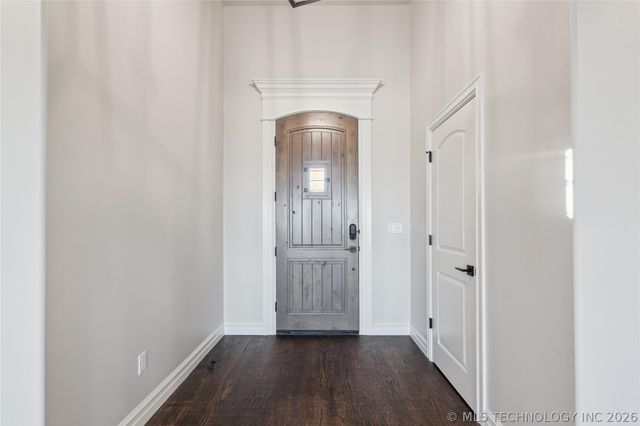 8167 S White Fang Court, Broken Arrow, OK 74014