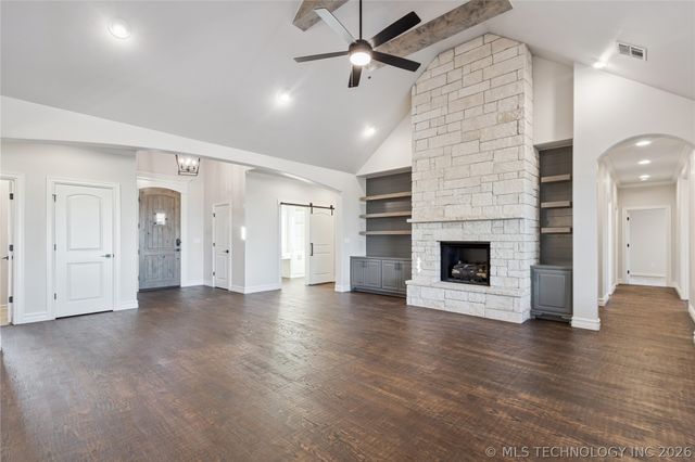 8167 S White Fang Court, Broken Arrow, OK 74014