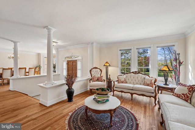 5401 WILLOW FOREST CT, Clifton, VA 20124