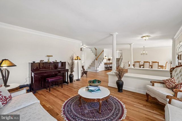 5401 WILLOW FOREST CT, Clifton, VA 20124