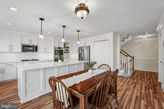 5401 WILLOW FOREST CT, Clifton, VA 20124