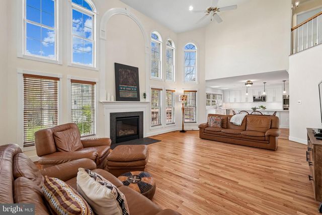 5401 WILLOW FOREST CT, Clifton, VA 20124