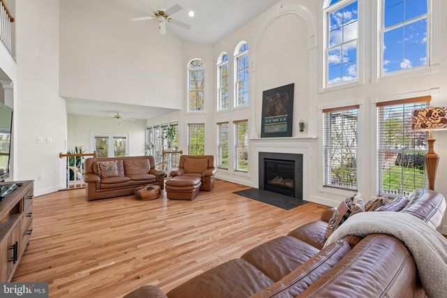 5401 WILLOW FOREST CT, Clifton, VA 20124