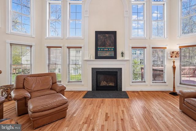5401 WILLOW FOREST CT, Clifton, VA 20124