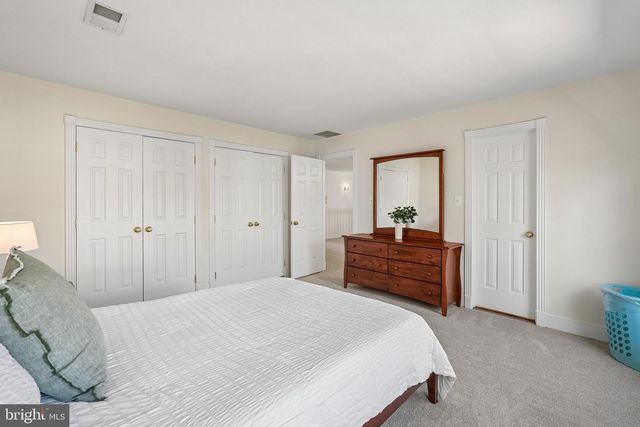 5401 WILLOW FOREST CT, Clifton, VA 20124