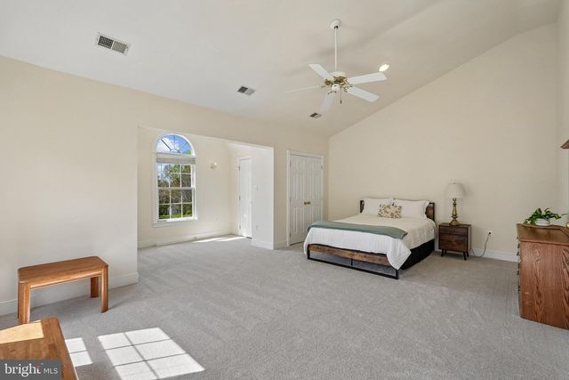 5401 WILLOW FOREST CT, Clifton, VA 20124