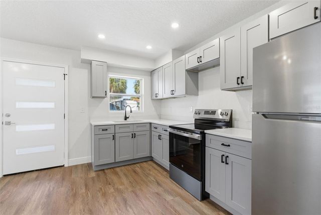 113 145TH AVENUE E 2, Madeira Beach, FL 33708