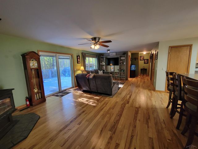 4455 N Wildwood Drive, Pinconning, MI 48650