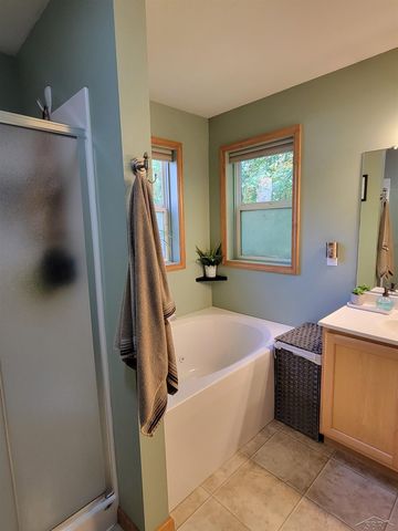 4455 N Wildwood Drive, Pinconning, MI 48650