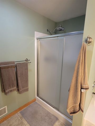 4455 N Wildwood Drive, Pinconning, MI 48650