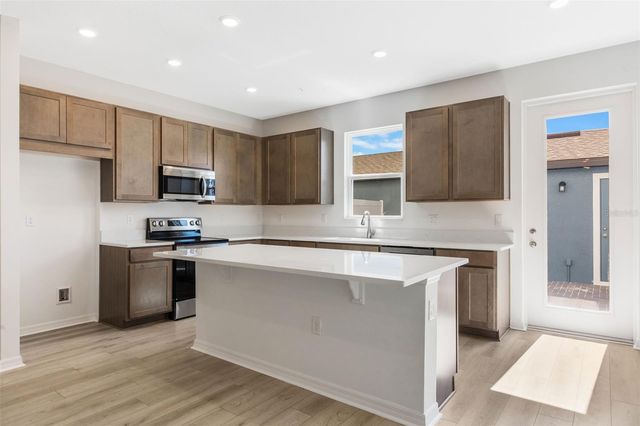 691 BLISSFUL GARDENS WAY, Apopka, FL 32703