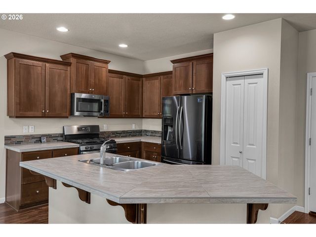 16973 Nw VIOLA St, Portland, OR 97229