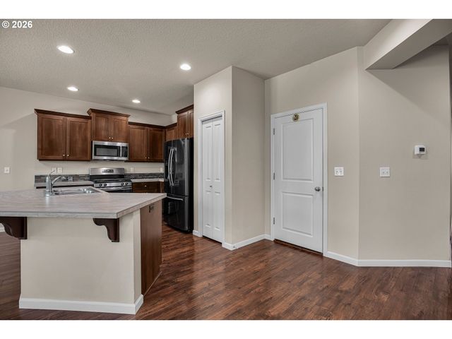 16973 Nw VIOLA St, Portland, OR 97229