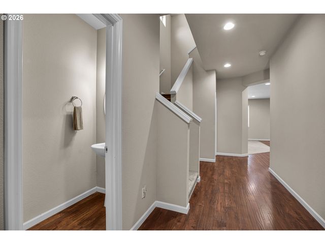 16973 Nw VIOLA St, Portland, OR 97229