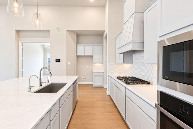 2723 Lakeside Shore Drive, League City, TX 77573