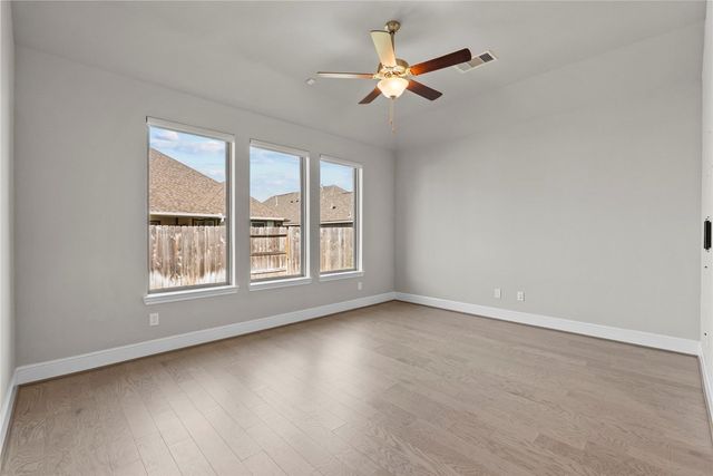 2723 Lakeside Shore Drive, League City, TX 77573