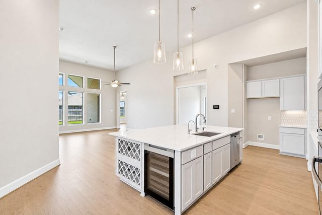 2723 Lakeside Shore Drive, League City, TX 77573