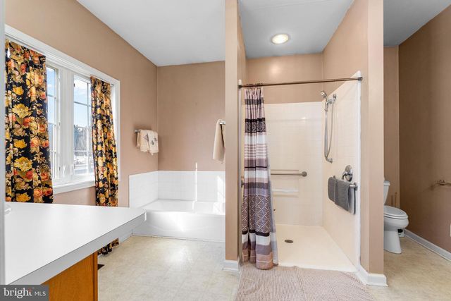 7 CLUB LN, Earleville, MD 21919