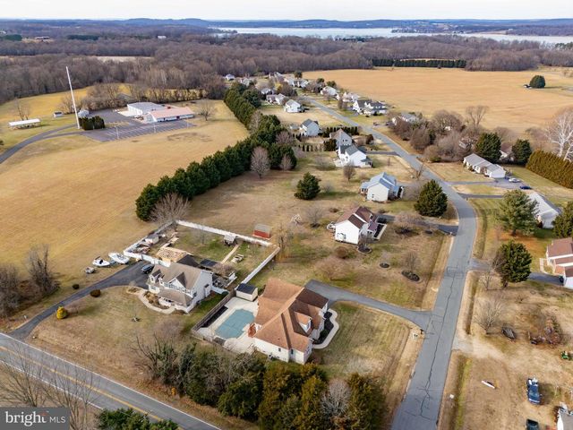 7 CLUB LN, Earleville, MD 21919