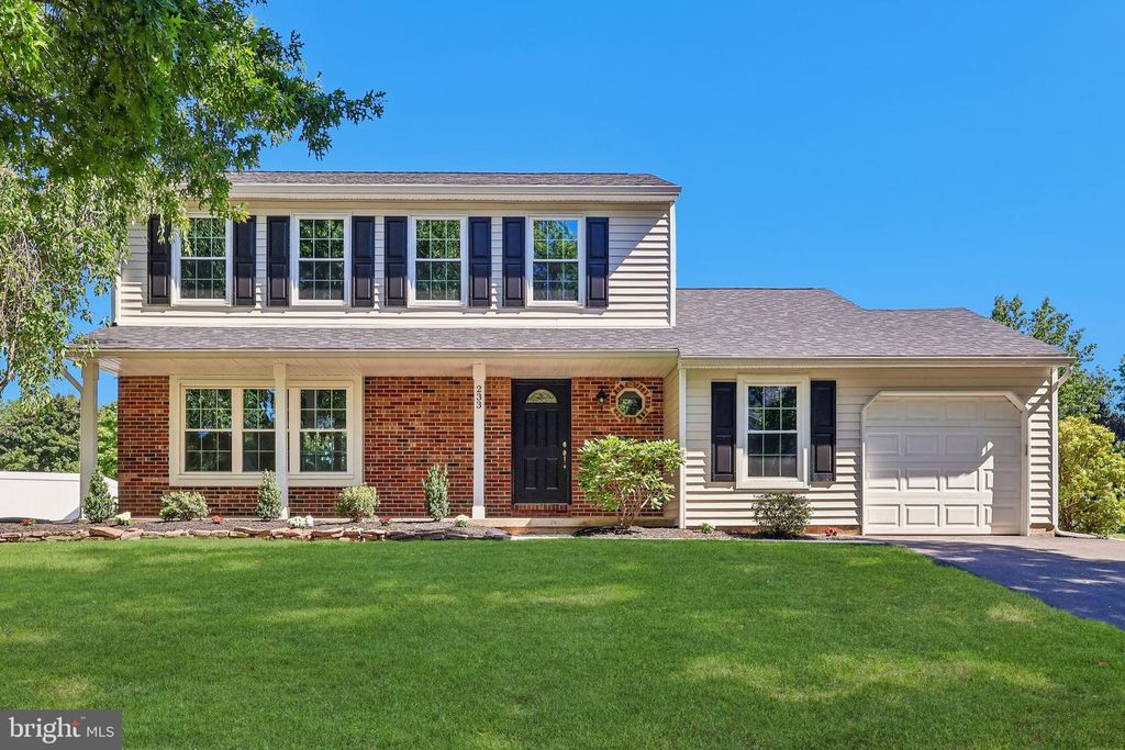 233 BELLOWS WAY, LANSDALE, PA 19446 — exterior