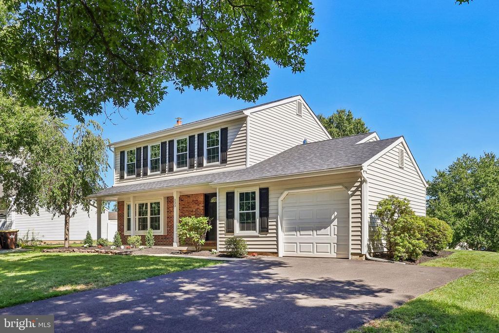233 BELLOWS WAY, LANSDALE, PA 19446 — photo 2