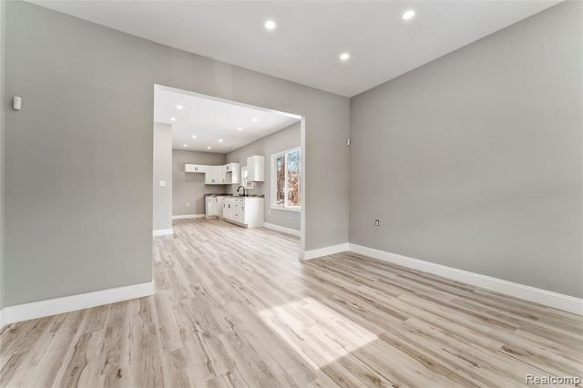 7214 Tuxedo Street, Detroit, MI 48204