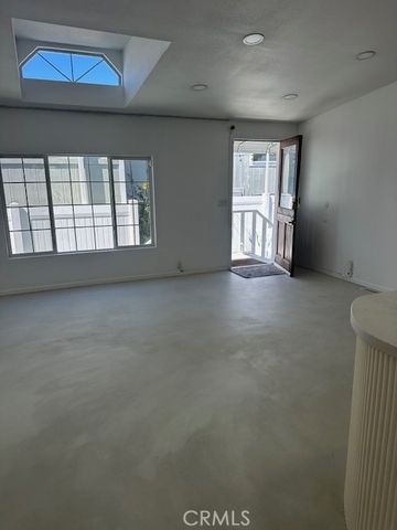 260 Mayflower Drive, Newport Beach, CA 92660