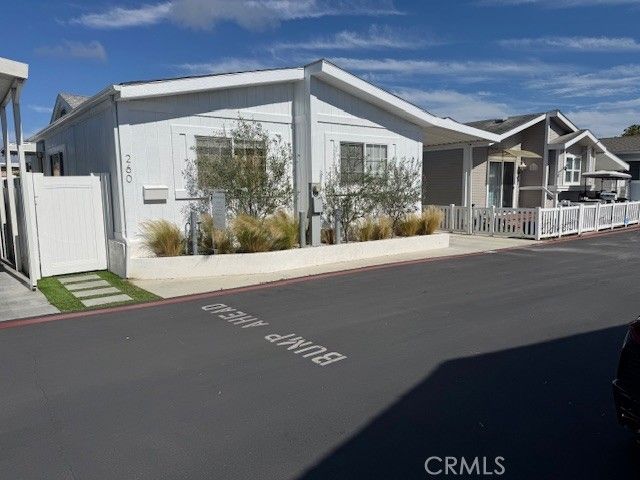 260 Mayflower Drive, Newport Beach, CA 92660