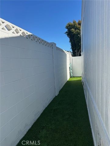 260 Mayflower Drive, Newport Beach, CA 92660