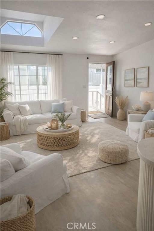 260 Mayflower Drive, Newport Beach, CA 92660