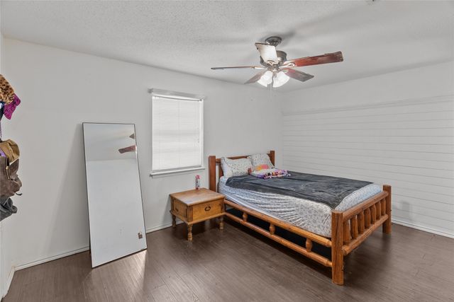 204 Thomas Street, Joshua, TX 76058