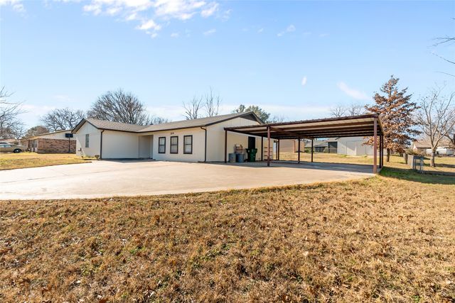 204 Thomas Street, Joshua, TX 76058