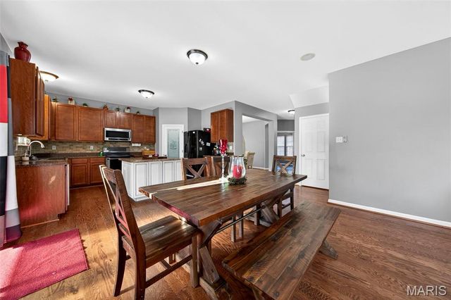 187 Fox Creek Drive, Wentzville, MO 63385