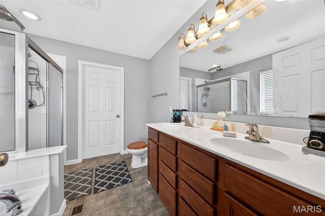187 Fox Creek Drive, Wentzville, MO 63385