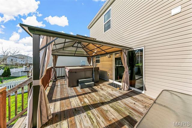 187 Fox Creek Drive, Wentzville, MO 63385