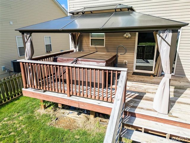 187 Fox Creek Drive, Wentzville, MO 63385
