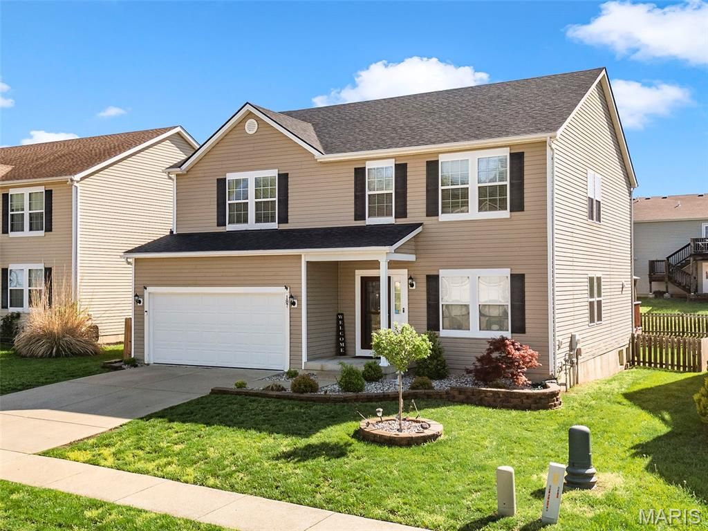 Image 3 of property listing at 187 Fox Creek Drive, Wentzville, MO 63385