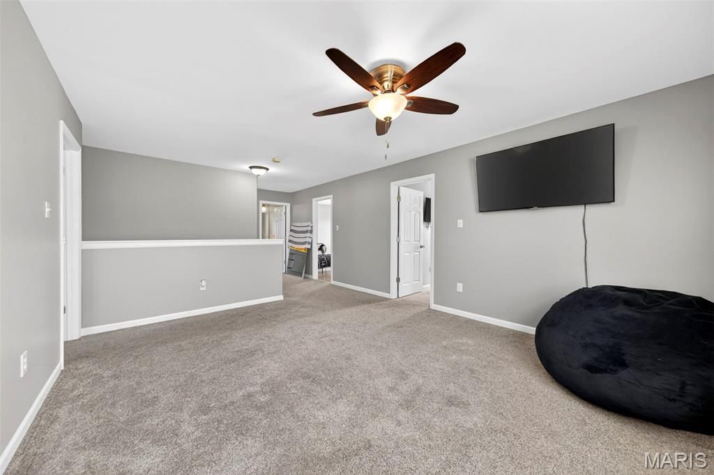 Image 23 of property listing at 187 Fox Creek Drive, Wentzville, MO 63385