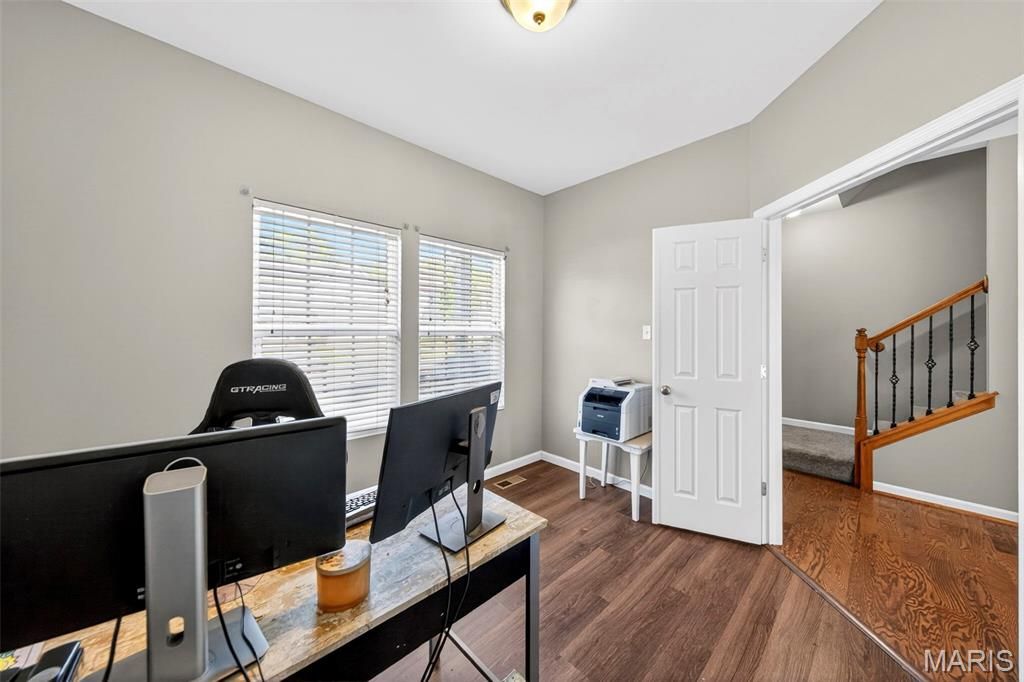 Image 9 of property listing at 187 Fox Creek Drive, Wentzville, MO 63385