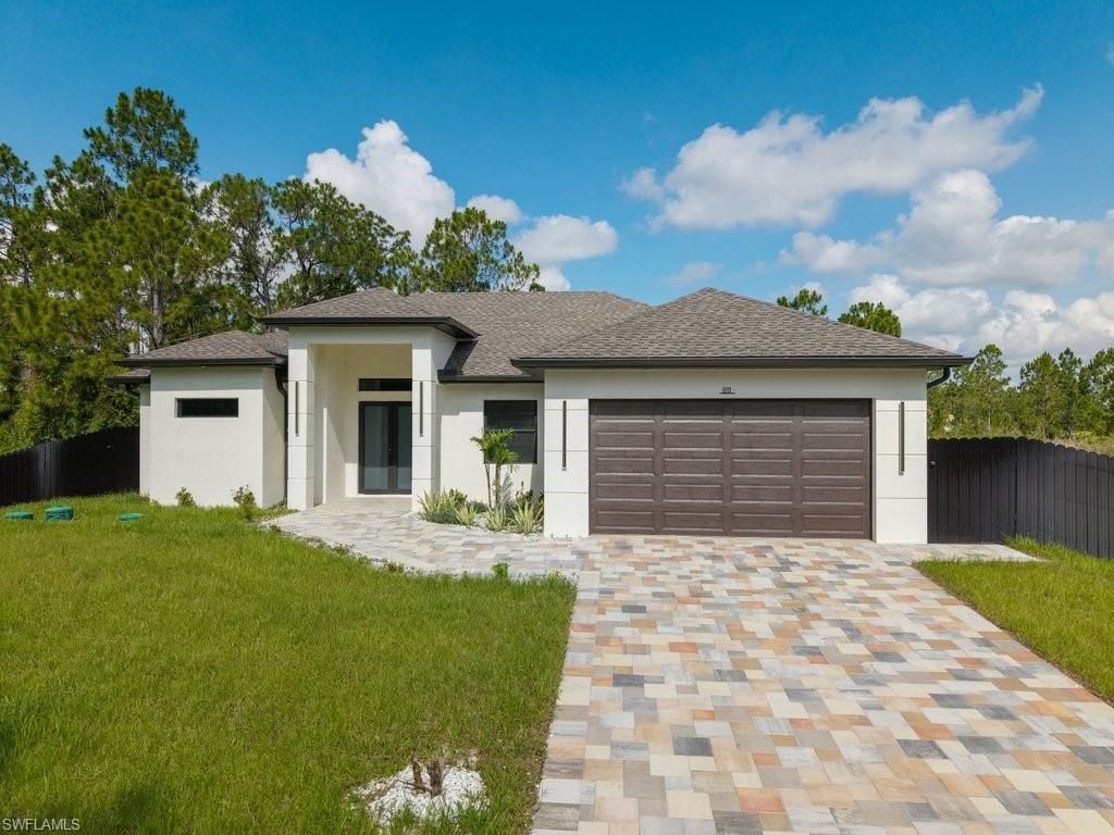 811 Rush AVE, LEHIGH ACRES, FL 33972 — photo 4