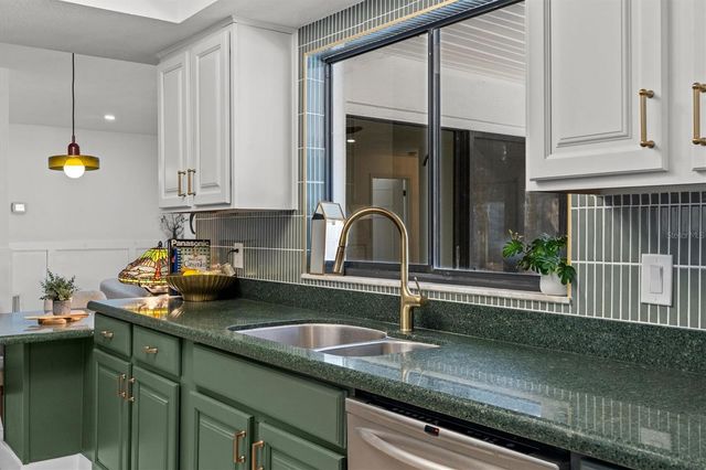 9528 LAKE DOUGLAS PLACE, Orlando, FL 32817