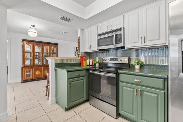 9528 LAKE DOUGLAS PLACE, Orlando, FL 32817