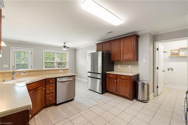 7084 Bridgewood Road, Clemmons, NC 27012