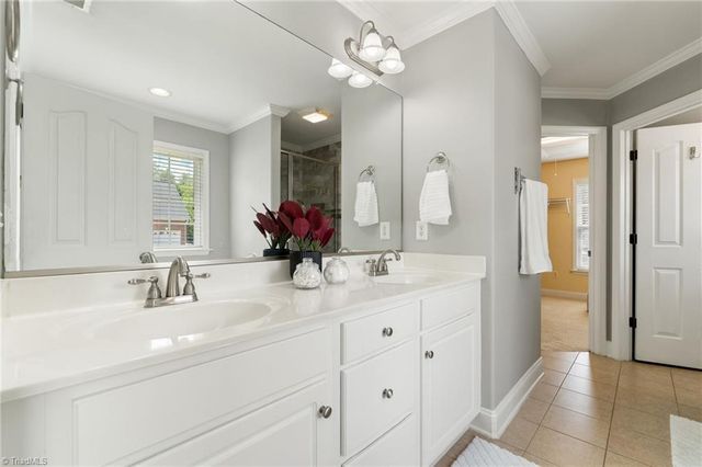 7084 Bridgewood Road, Clemmons, NC 27012