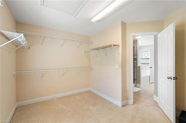 7084 Bridgewood Road, Clemmons, NC 27012