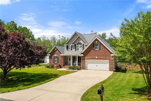 7084 Bridgewood Road, Clemmons, NC 27012